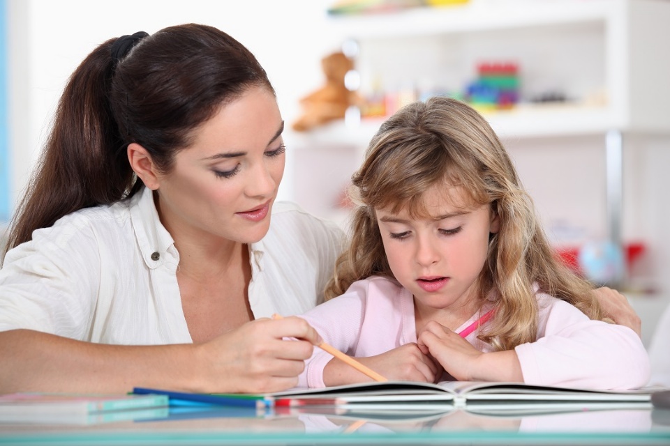 Aide aux devoirs : Comment favoriser la russite scolaire des lves du primaire? | Laval Families Magazine | Laval's Family Life Magazine
