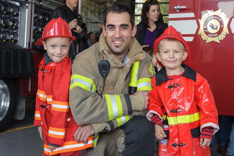 Rencontrez voş pompierş en chair et en oş ! | Laval Families Magazine | Laval's Family Life Magazine